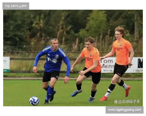 如何判断坎贝尔在比赛中担任的具体位置及其战术角色分析 如何判断坎贝尔在比赛中担任的具体位置及其战术角色分析