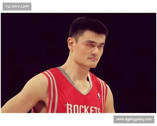 姚明传奇之路：五大时刻引领篮球风潮改变中国体育格局